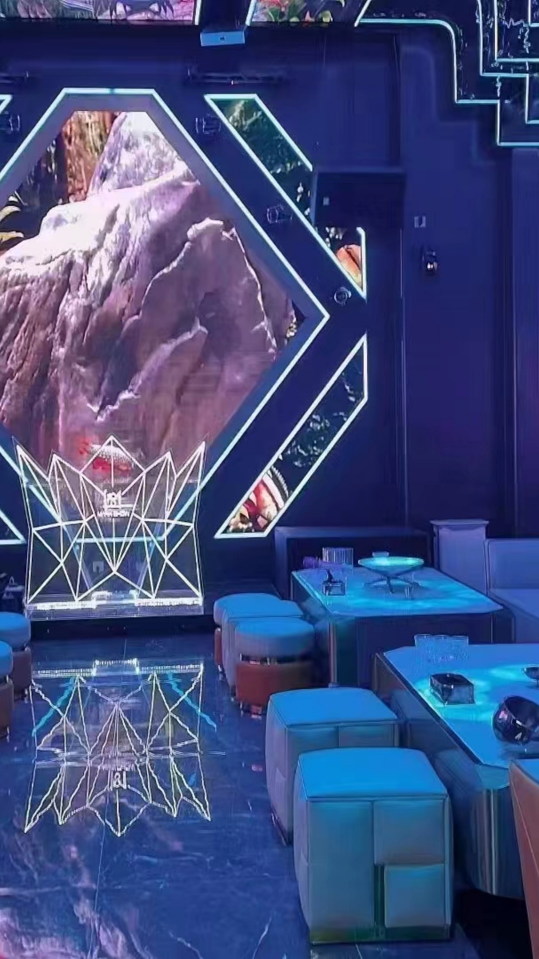 豪华包厢内部环境